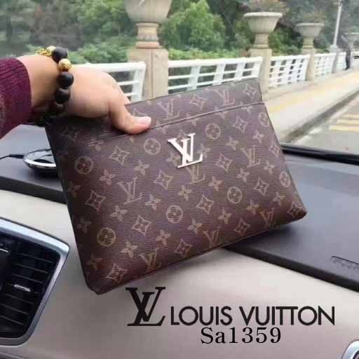 루이비통 [LOUIS VUITTON] LV 클러치 (국내배송)