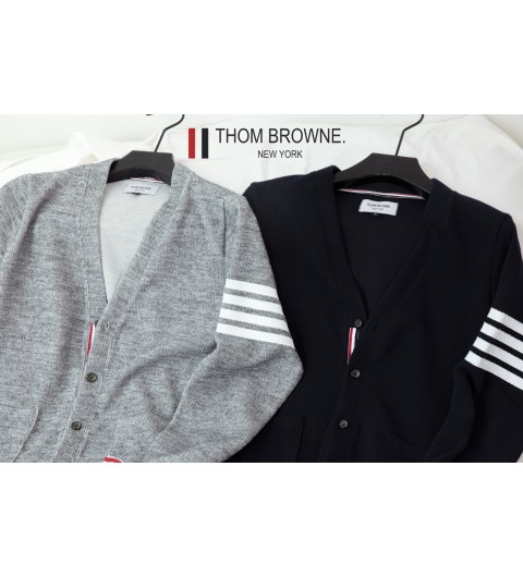 톰브라운 [THOM BROWNE] 수입고급 메리노 삼선 가디건 신상 (국내배송)