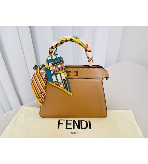 FENDI 피카부 아이씨유 쁘띠 (국내배송)