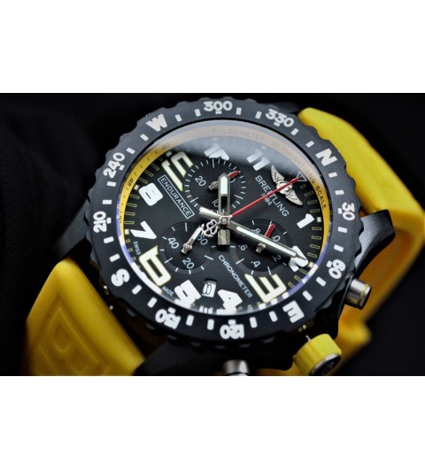 브라이틀링(Breitling)프로폐셔널 인듀어런스 프로 (국내배송)