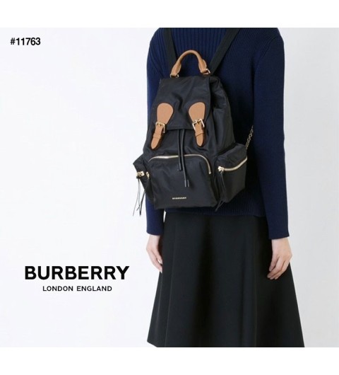 [BURBERRY]  버버리 테크니컬 나일론 미듐 럭색 여성 백팩 (국내배송)