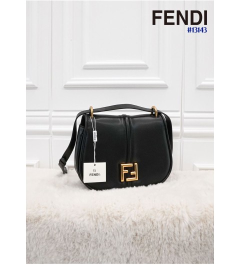 [FENDI] 펜디 커'몬 백 미디움 (국내배송)