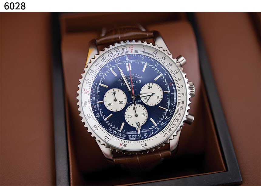 브라이틀링 [BREITLING]  내비타이머 B01 크로노그래프 46 (국내배송)