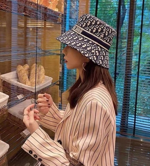 디올 오블리크 버킷햇 국내배송