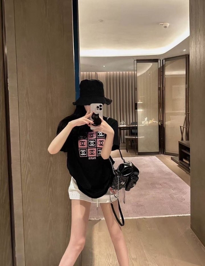 샤넬 반팔티 국내배송