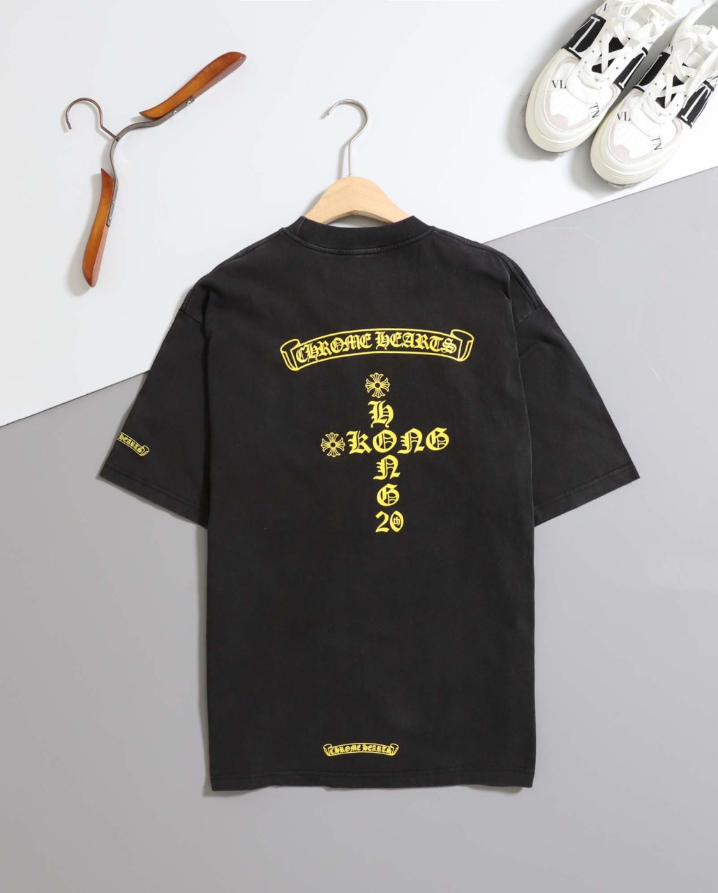 크롬하츠 수입 옐로우 레터링 크로스 반팔 티셔츠 국내배송