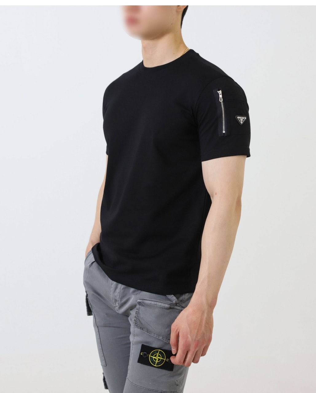 프라다 [ P*ADA ] 수입 사선 지퍼 포인트 라운드 티셔츠 국내배송