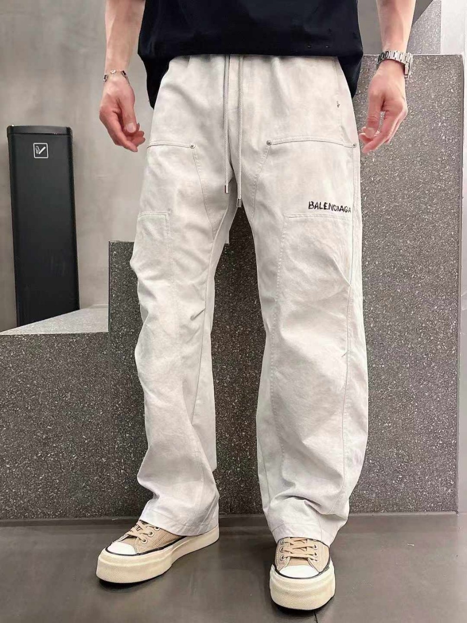 2025SS발렌시아가 세미와이드 밴딩팬츠 국내배송