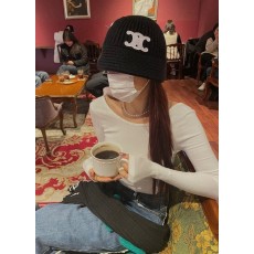 셀린느 트리움페 버킷햇(블랙) 국내배송