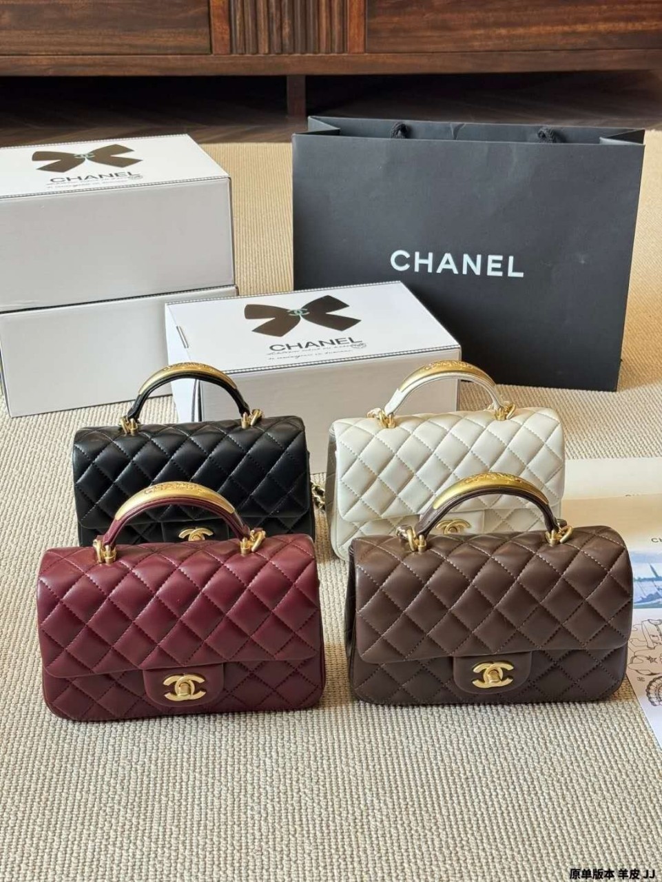 샤넬 고급 탑핸들 국내배송