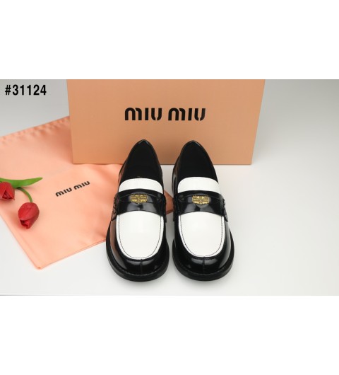 미우미우  페니 로퍼 국내배송