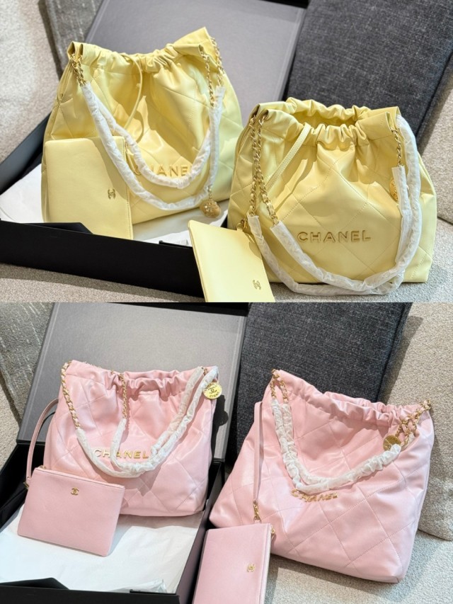 샤넬 유광 카프스킨 스몰 22백 국내배송