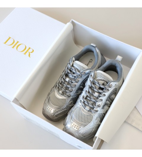 디올 크로노 여성 스니커즈 -그레이실버- 국내배송