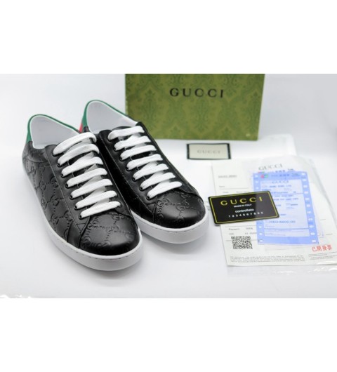 구찌 블랙 엠보  띠로고 스니커즈 국내배송