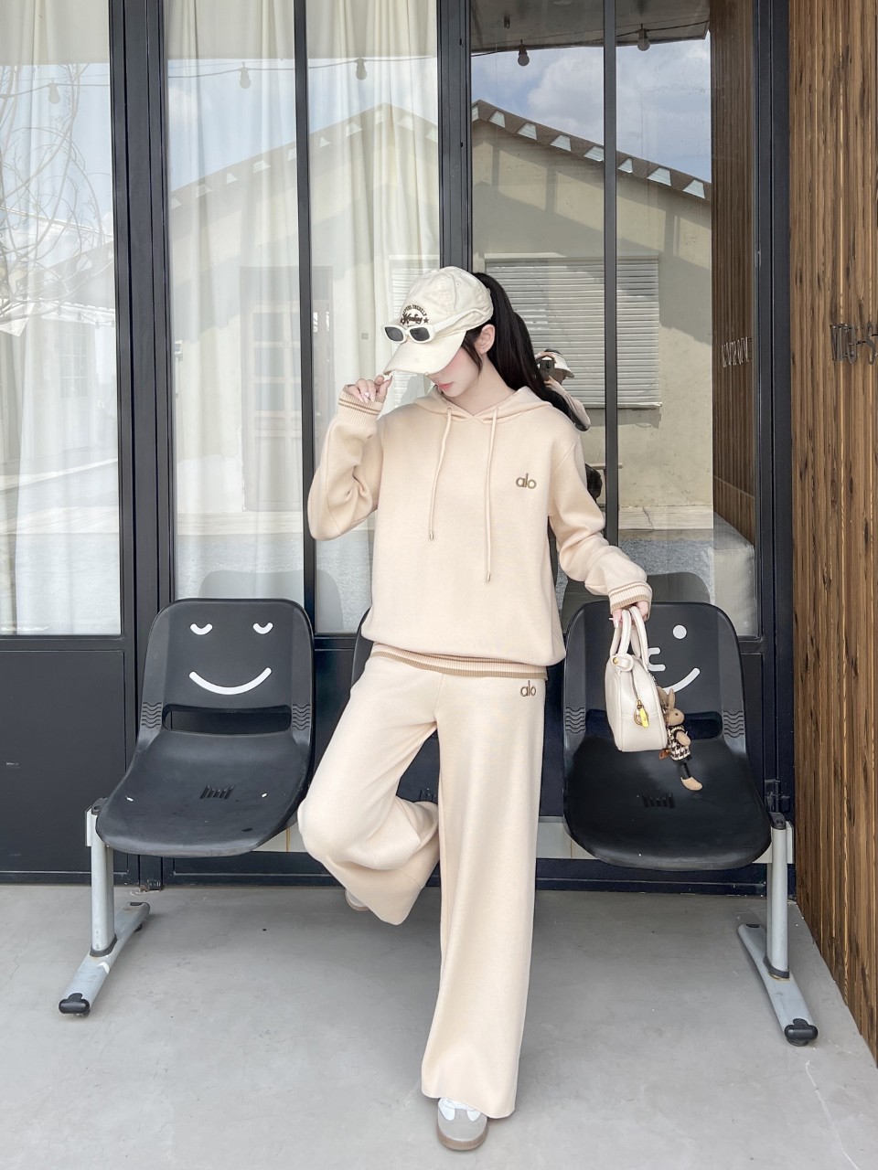 알로 요가 여성 Accolade 후드 팬츠 트레이닝 세트 국내배송