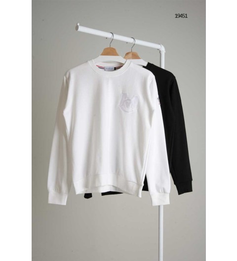 몽클레어 빅로고 자수 맨투맨 국내배송