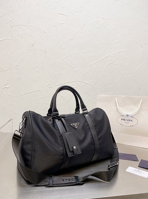 프라다 나일론 테수토 보스턴백 국내배송