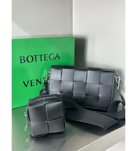 보테가베네타 멀티 카세트백 국내배송