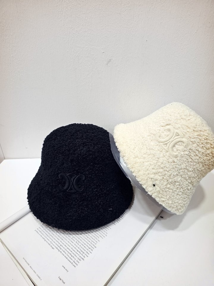 셀린느 c. 니트벙거지 국내배송