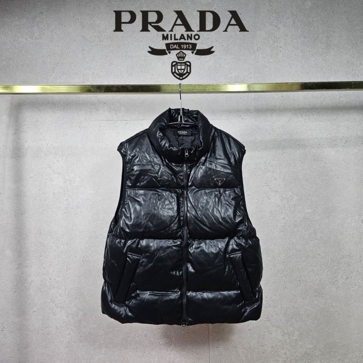 프라다 P 유광 스트링 트웨이 패딩 베스트 국내배송
