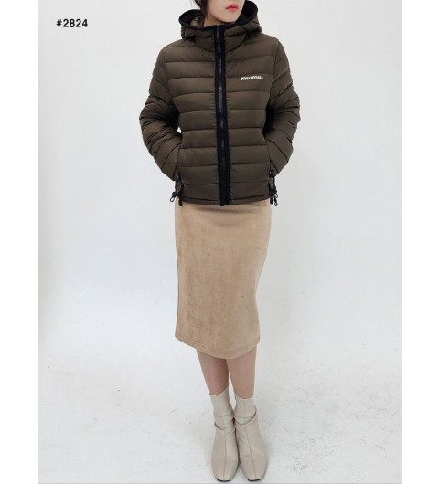 미우미우 이니셜 라이트 폰지 다운 후드 자켓 국내배송