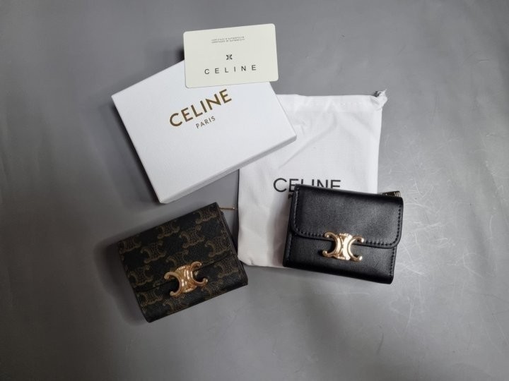 셀린느 트리옹프 컴팩트 지갑 국내배송