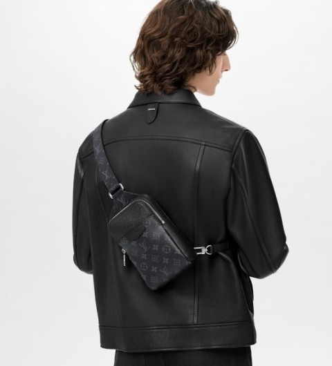 루이비통 아웃도어 슬링백 국내배송