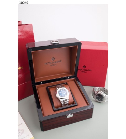 파텍필립  [Patek Philippe] 노틸러스 실버 다이얼 국내배송