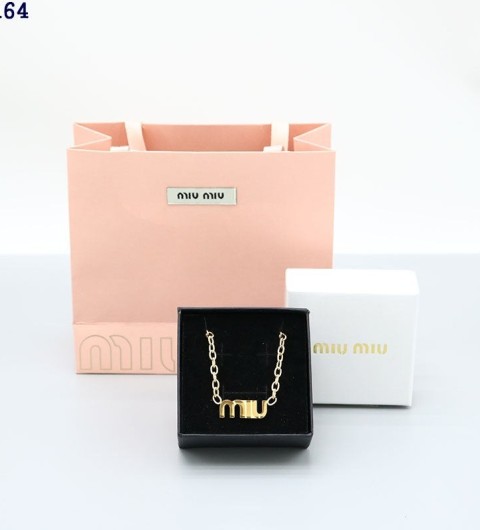 미우미우 로고 골드 목걸이국내배송