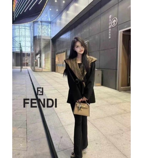 팬디 FF 패턴 로브코트 국내배송