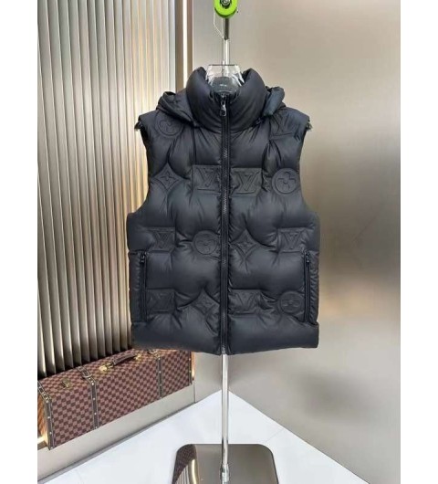 루이비통 모노그램 퀄티드 후디드 패딩 조끼 국내배송