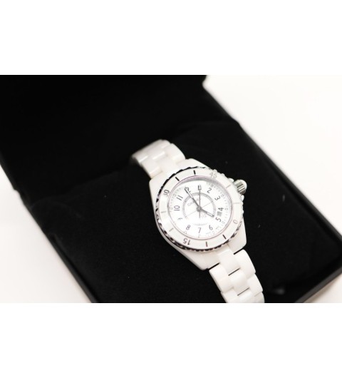 샤넬 J12 워치 33MM H5698 H5695 국내배송