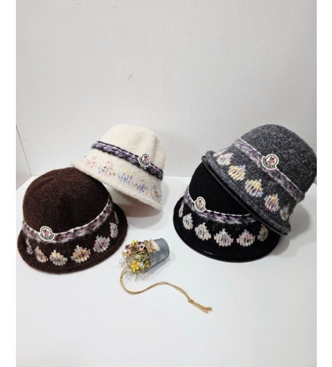 몽클레어 m. 니트벙거지 국내배송