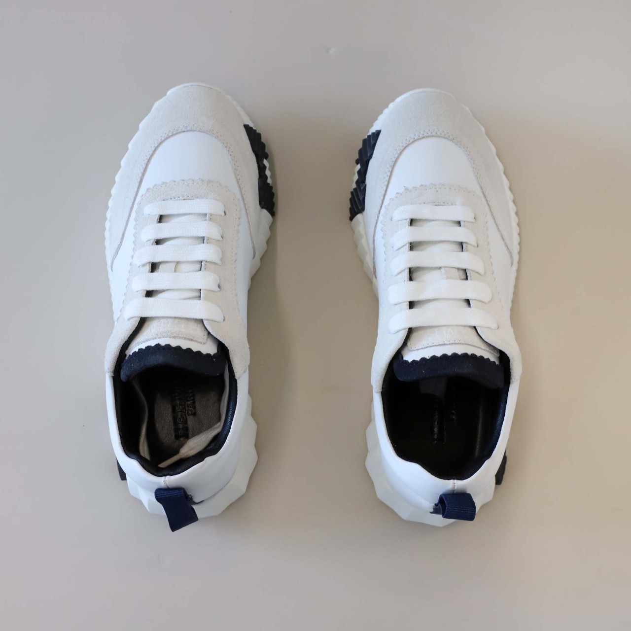 에르메스 [ H*MS ] 수입 바운싱 스니커즈 -네이비탭- 국내배송