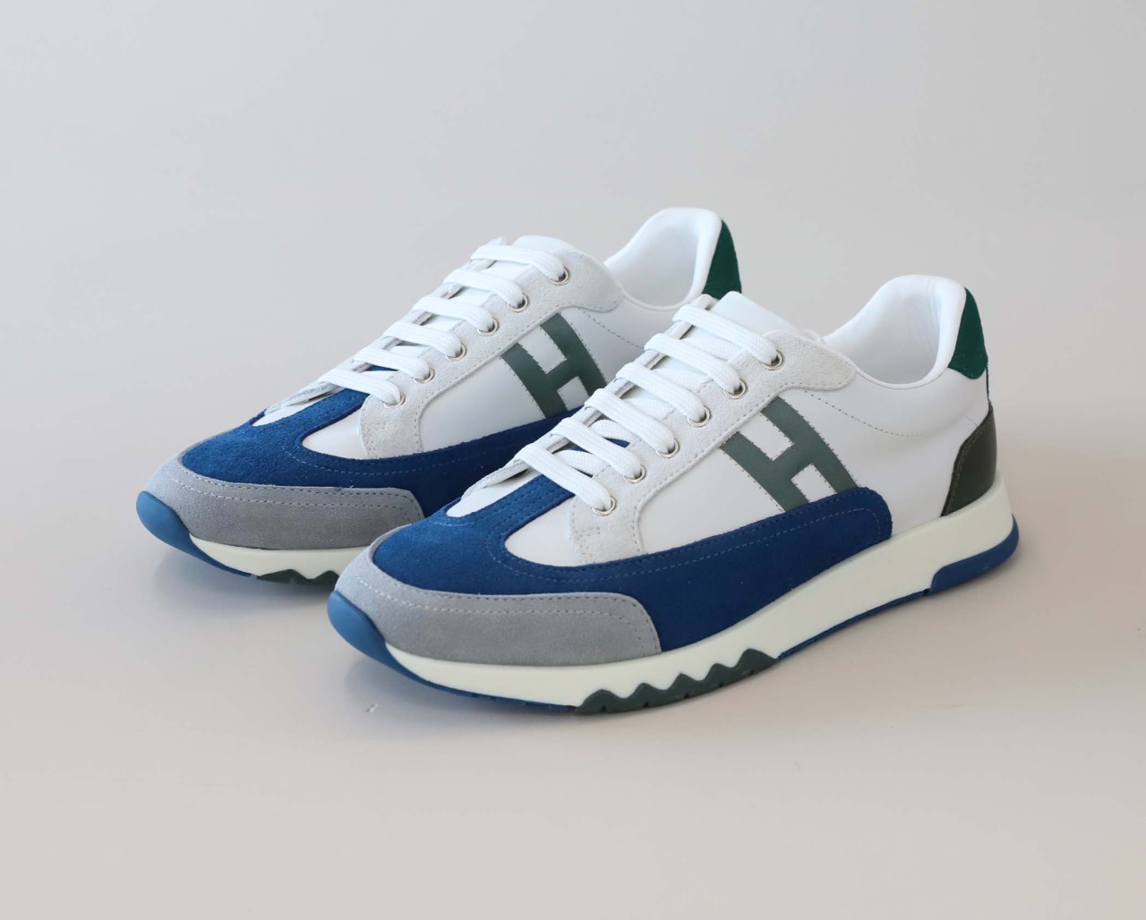 에르메스 [ H.R.M.S ] 수입 트레일 남성 스니커즈 국내배송