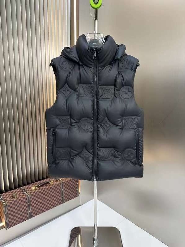 루이비통 모노그램 퀄티드 후디드 패딩 조끼 국내배송