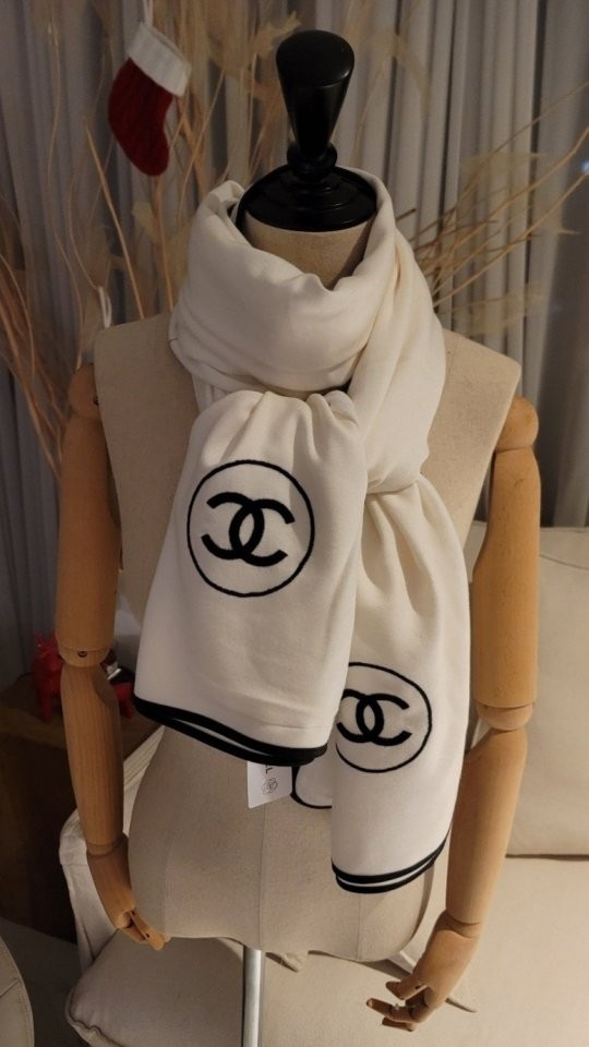 샤넬 제니머플러 국내배송