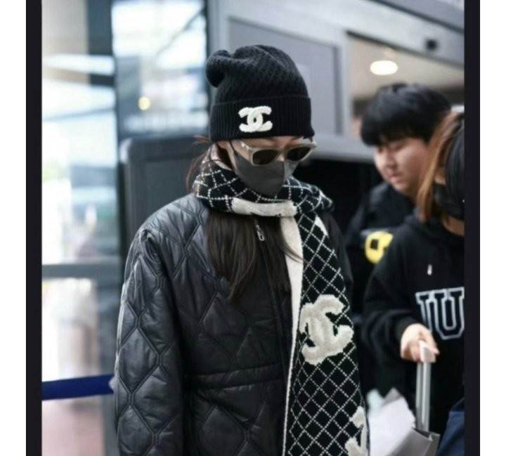 샤넬 머플러 국내배송