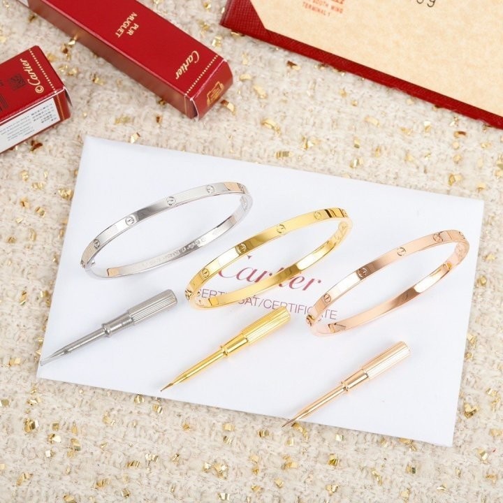 LOVE 브레이슬릿, SMALL 모델 국내배송