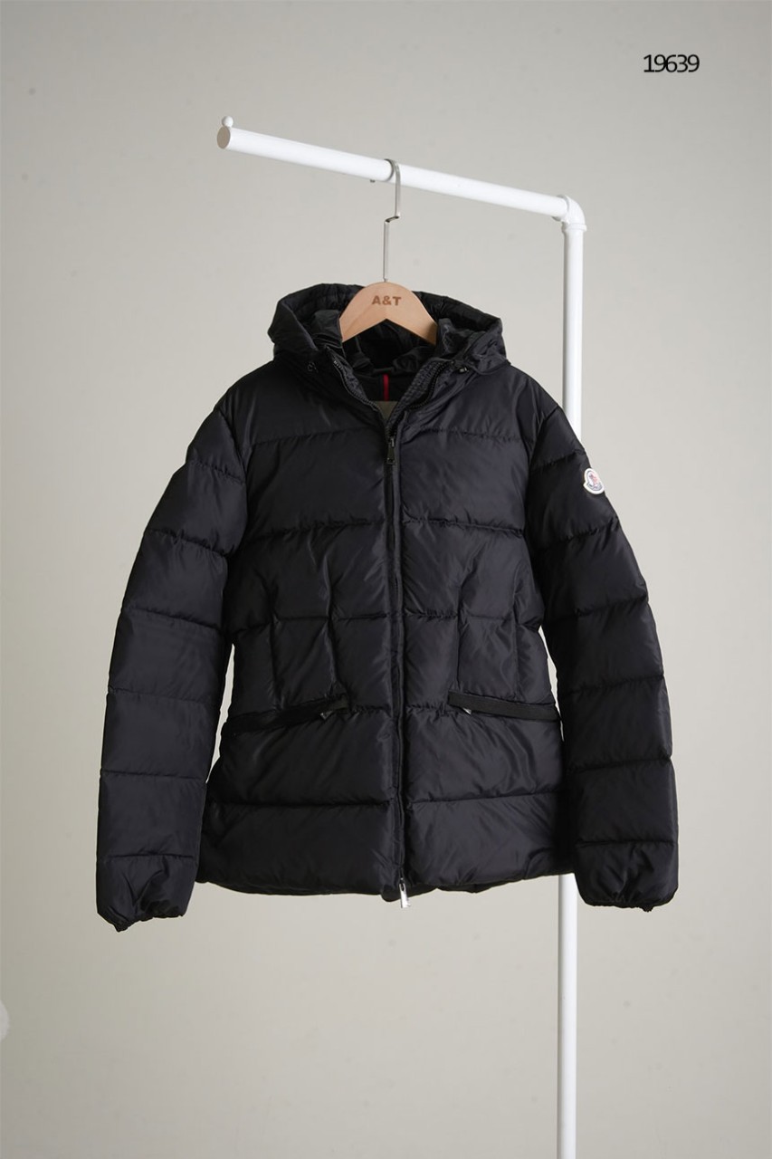 몽클레어 여성 아보체(Avoce) 숏 다운 자켓 국내배송