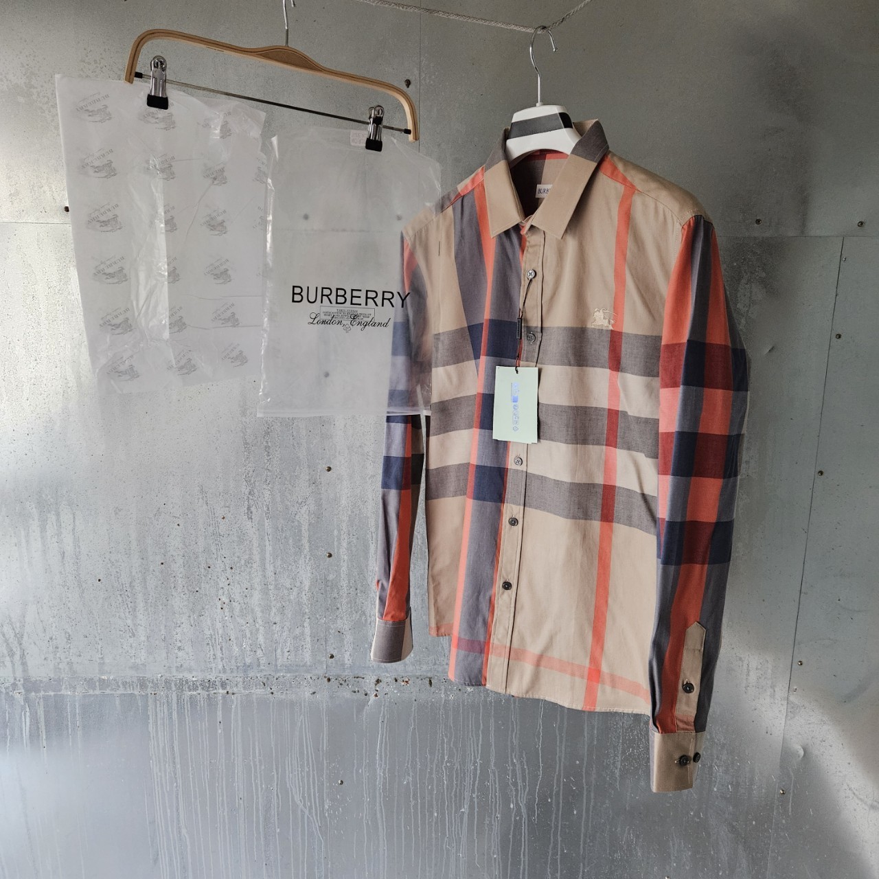 버버리 체크 셔츠 국내배송