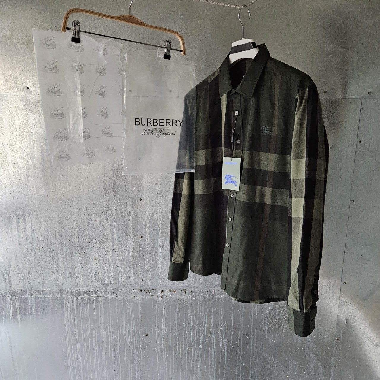 버버리 체크 셔츠 국내배송