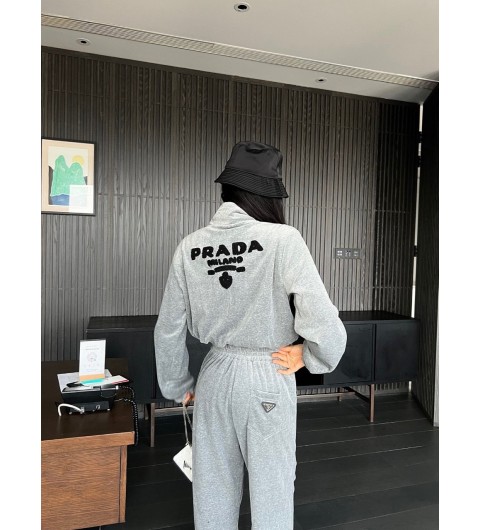 프라다 밀라노 로고 트레이닝 셋 국내배송