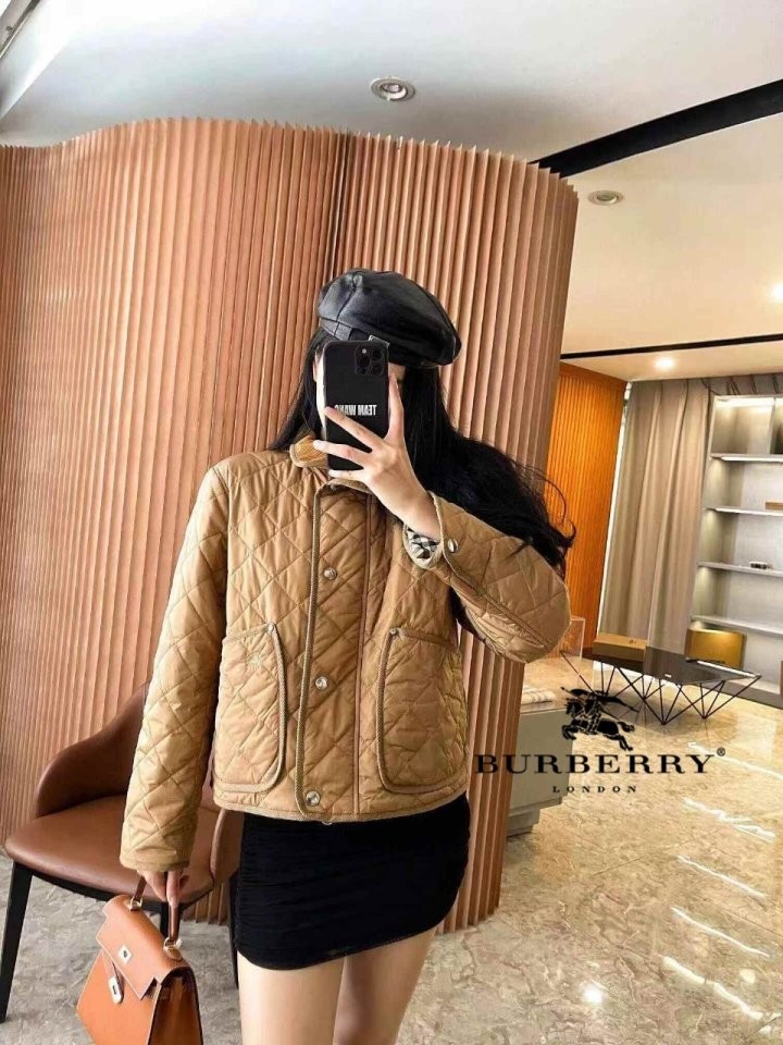 버버리 퀄팅 포켓 오리털패딩 국내배송