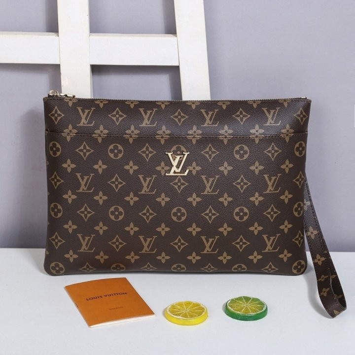 루이비통 앞장식 클러치 국내배송