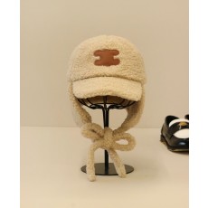 셀린느  트리오페 차프카 이어머크 캡 국내배송