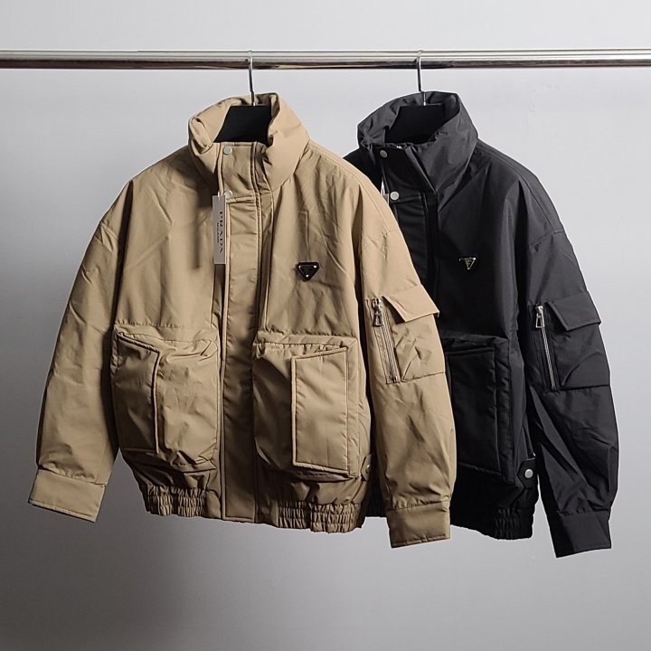 프라다 덕다운 로고 와펜 포켓 패딩 점퍼 국내배송