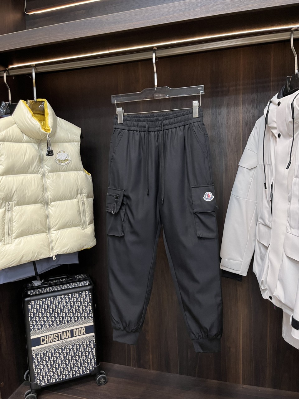 380 몽클레어 팬츠 해외배송