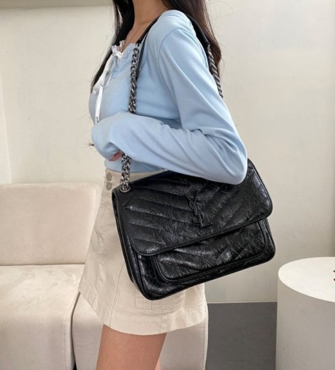 입생로랑 니키백 미듐 블랙 국내배송