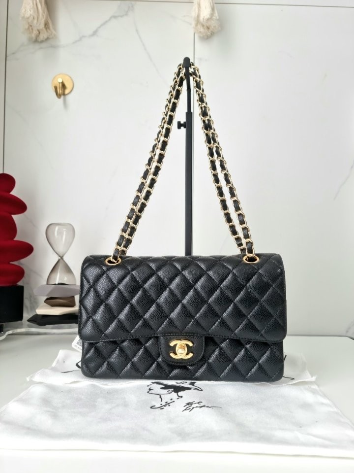 샤넬 클래식 크로스백 블랙금장 국내배송